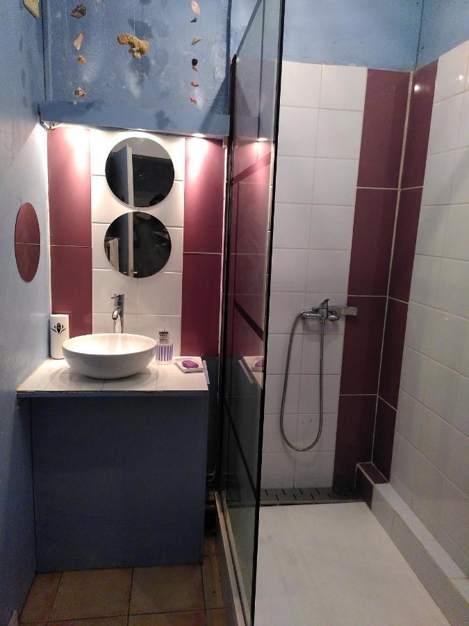 Gourbeyre Charmant Appartement En Bord De Mer Avec Piscine מראה חיצוני תמונה
